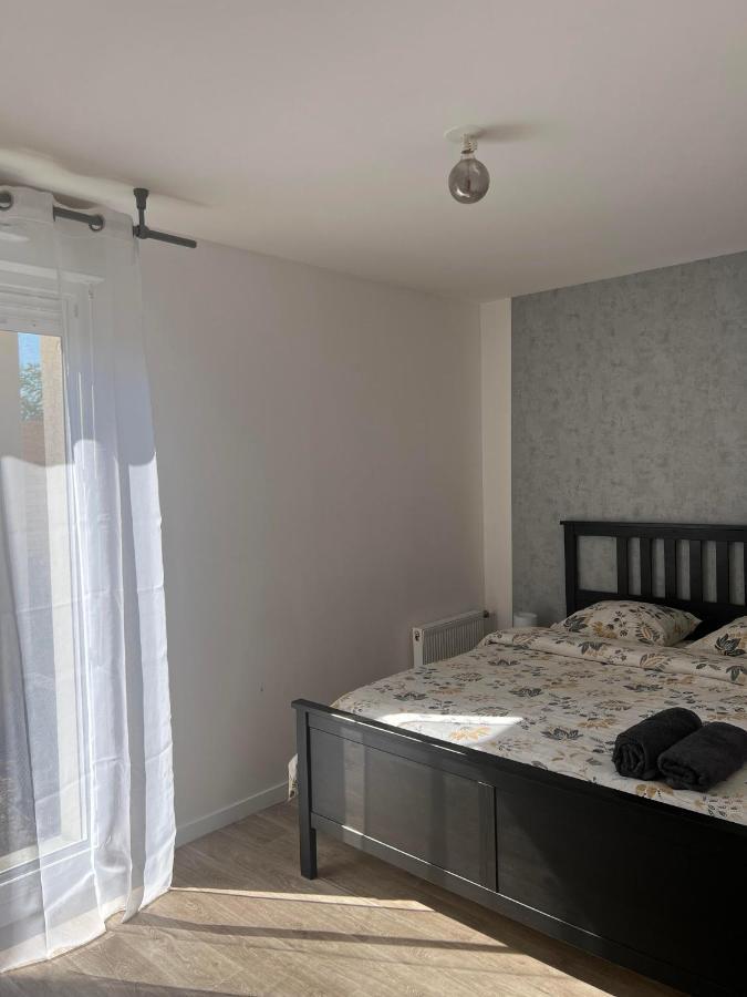 Appartement Rez De Chaussee Avec Parking Prive Orleans Exterior photo