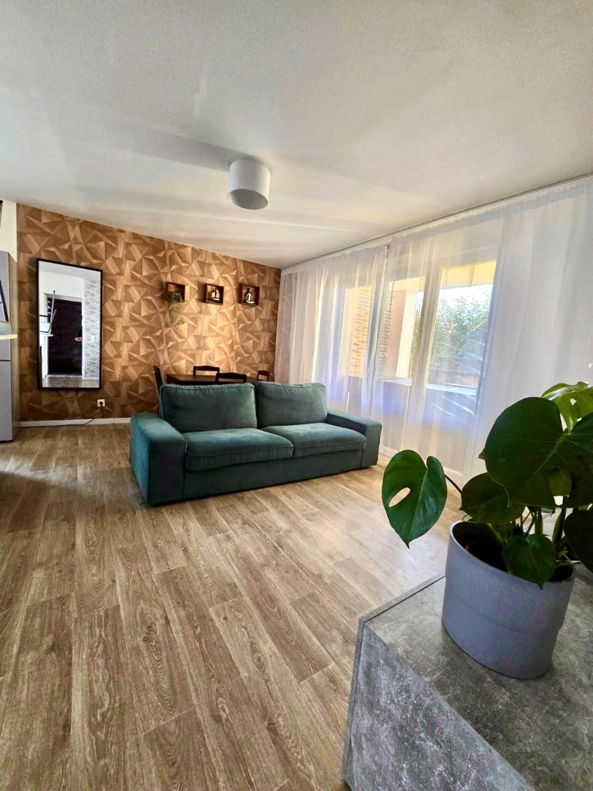 Appartement Rez De Chaussee Avec Parking Prive Orleans Exterior photo